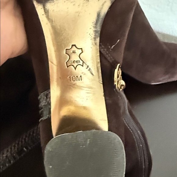 Tory Burch Uma Brown suede Logo  Boots. Size 10 - Picture 13 of 14
